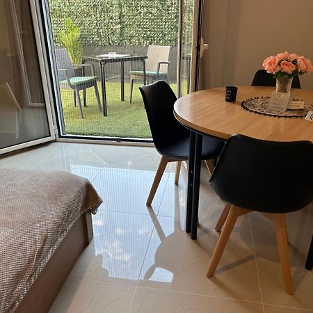 Anesis Airport Rooms 204 Koropion Ngoại thất bức ảnh